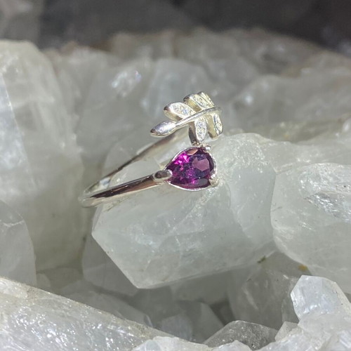 Silver ring with natural rhodolite garnet and moissanite, new