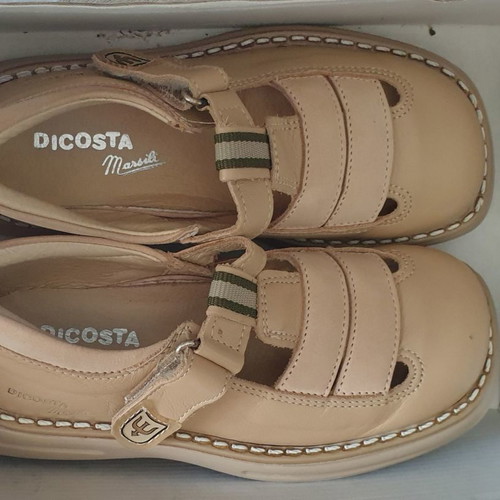 Children's Sandals Dicosta size 29. In excellent condition