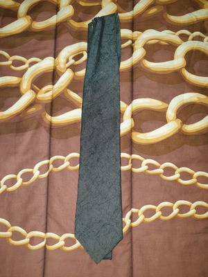 Γραβάτα GM μεταχειρισμένη σε εξαιρετική κατάσταση