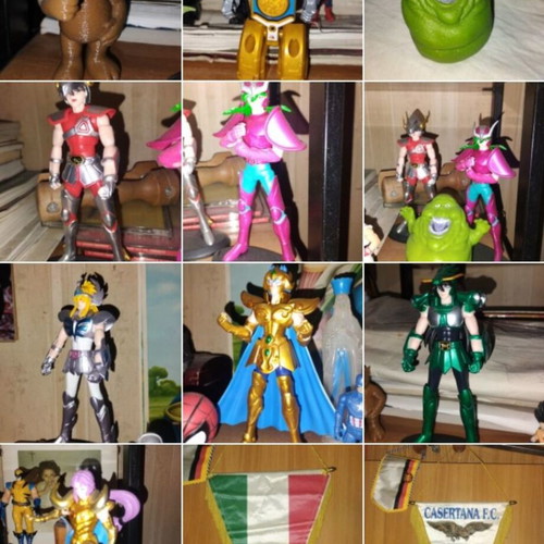 Action figures, set of two blocks