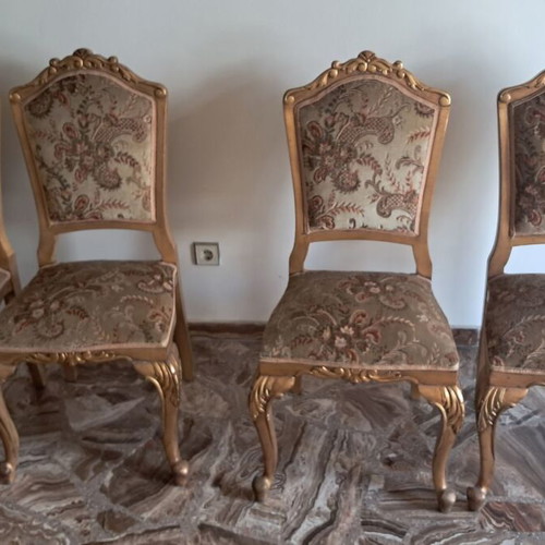 Classic living room set with gold leaf, like new
