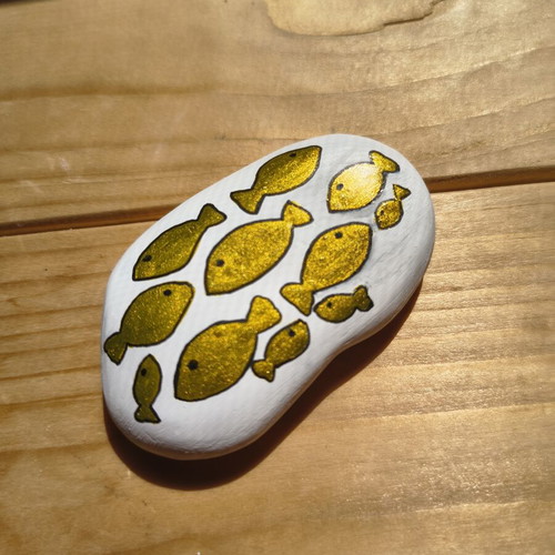 Handpainted decorative painted pebble magnet, new