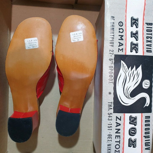 Vintage 60s red leather mule sandals size 39 new, padded