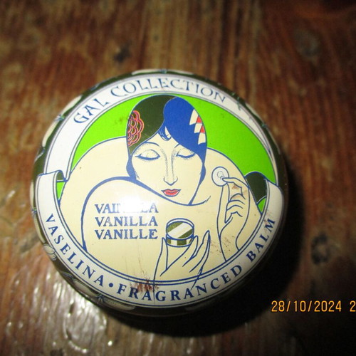 Spanish Vanilla Vaseline GAL COLLECTION like new