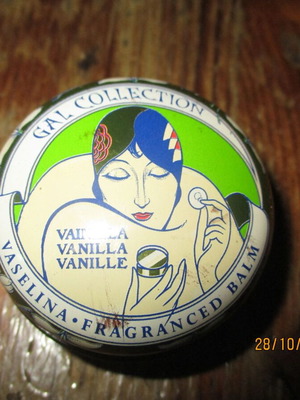 Spanish Vanilla Vaseline GAL COLLECTION like new