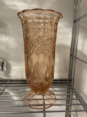 Art Deco pink glass vase like new