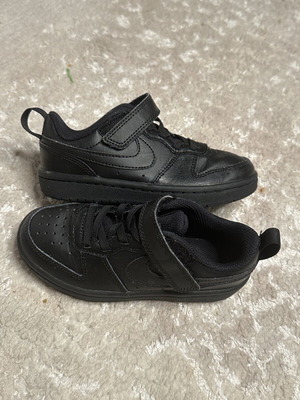 Nike athletic shoes size 27.5 like new, black