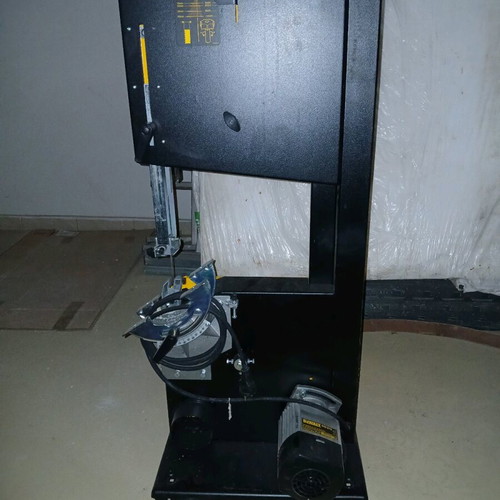 Dewalt DW876 bandsaw like new with 1000W power and 200mm blade