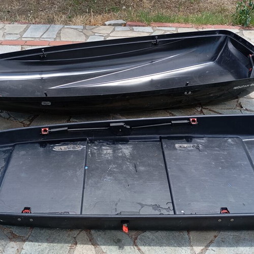 Hyundai Car Roof Box 75 Lt used with minor damage