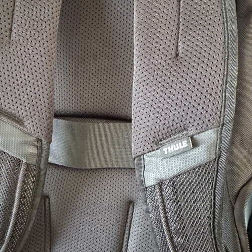 Thule Laptop Bag 20L Like New