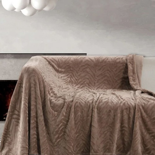 Sofa throw like new, Mocca color, 2.50x1.75, Design Drops