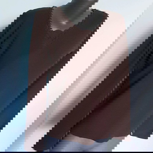 Πουλόβερ από μαλλί Bon'a Parte σαν καινούργιο, σοκολατί με χειροποίητες διακοσμήσεις