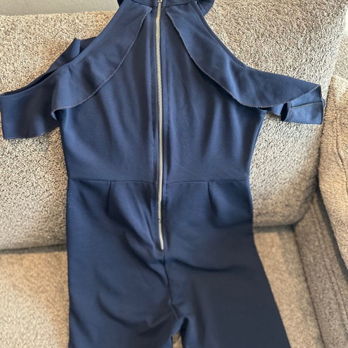 Women's jumpsuit that accentuates curves small-medium
