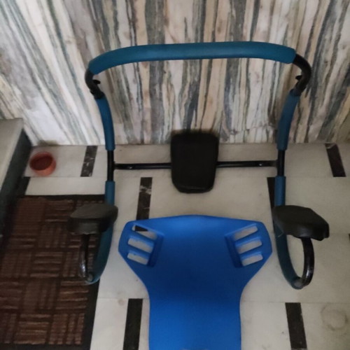 Ab Roller and Plastic Seat Set for Abdominal Exercises like new
