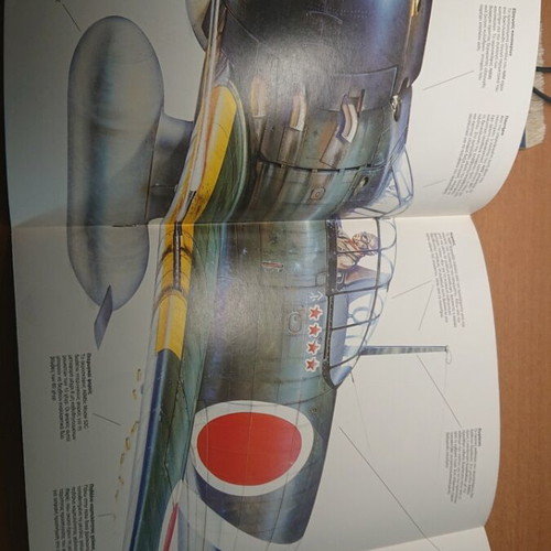 Airplane magazine issues 20 to 25 like new