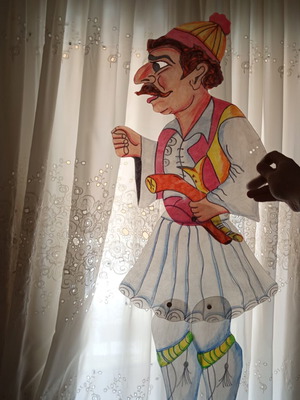 Μπαρμπαγιώργος φιγούρα θεάτρου σκιών, σχέδιο Βάγγος Κορφιάτης, 96εκ.