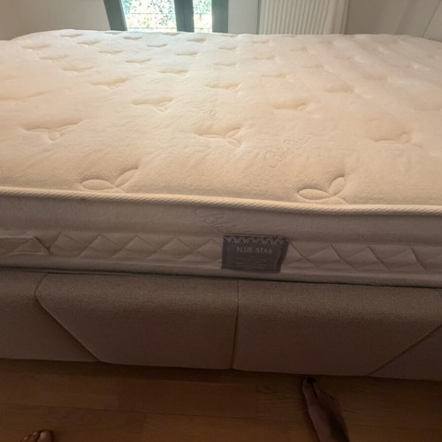 Bed and Bath double side mattress like new, 1.40m x 2.00m