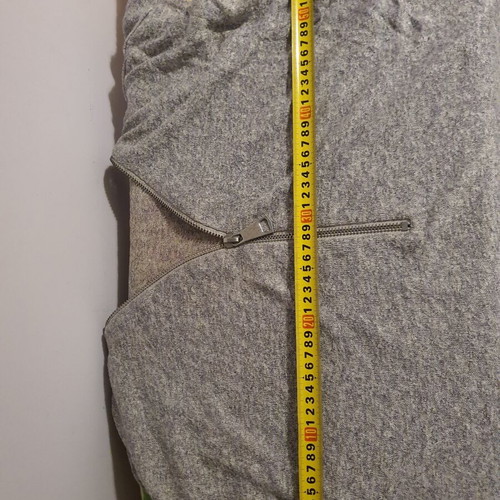 Gray blouse with zipper like new, thin and wide, size XL