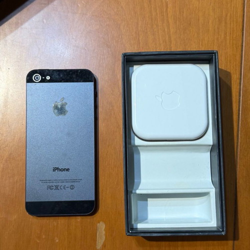 iPhone 5 replica used with box, display phone