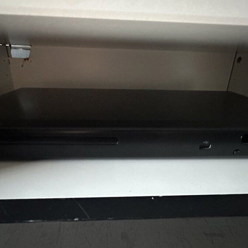 Samsung DVD player P181 or P380 model like new, black finish