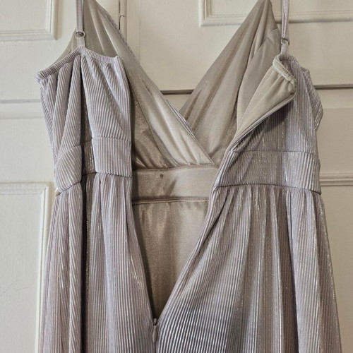Angelo Psarros women's dress like new, size 1, gray and silver