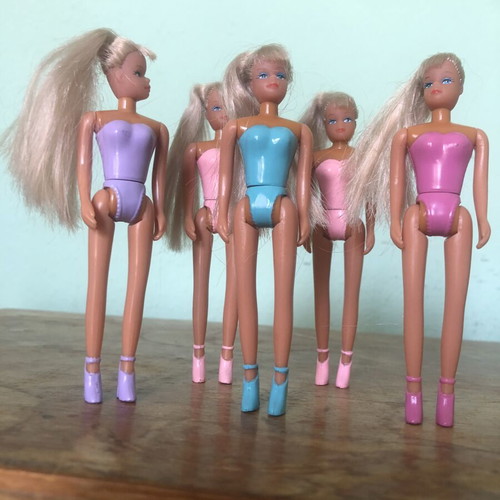 Vintage small fashion dolls like new, set of 5 with rubber heads