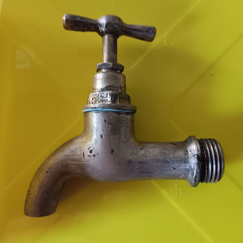 Collectible brass water taps used, set of 5 pieces