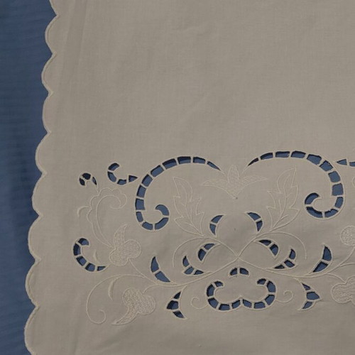White Embroidered Curtain 100% Cotton Like New, 180x150 to 190cm