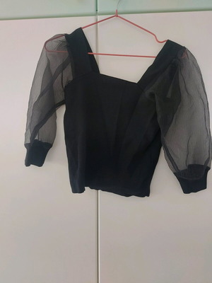Mango blouse black like new with special sleeve detail