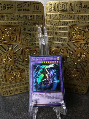 Dark Magician The Dragon Knight Ultra Rare YuGiOh Κάρτα σαν καινούργιο