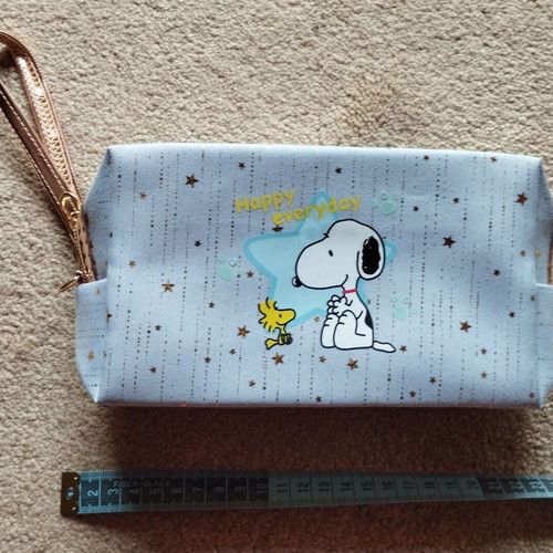 Snoopy Cosmetic Bag like new with gold zipper and handle