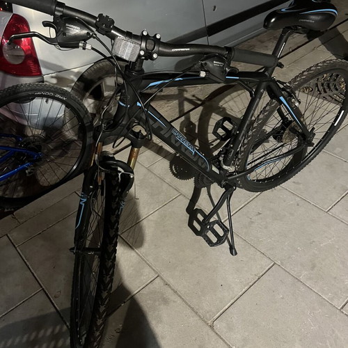 Carrera T2000 mountain bike like new, disc brakes, 29 inch