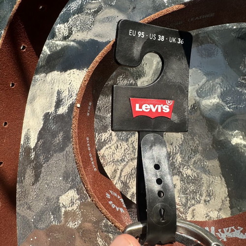 Levi's leather belt, brown, size 95