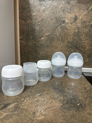Avent bottles set of 5 like new