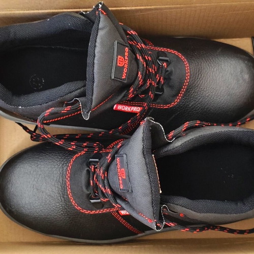 Safety Work Boots size 42 like new, black and red