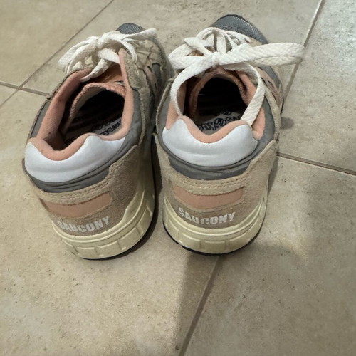 Saucony athletic shoes used, size 38.5, gray and pink