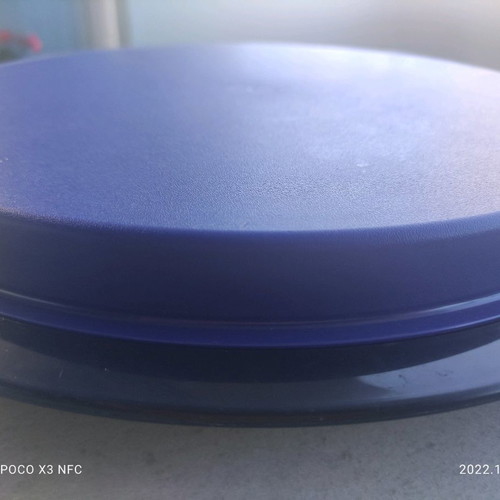 Tupperware platter new with central container for serving