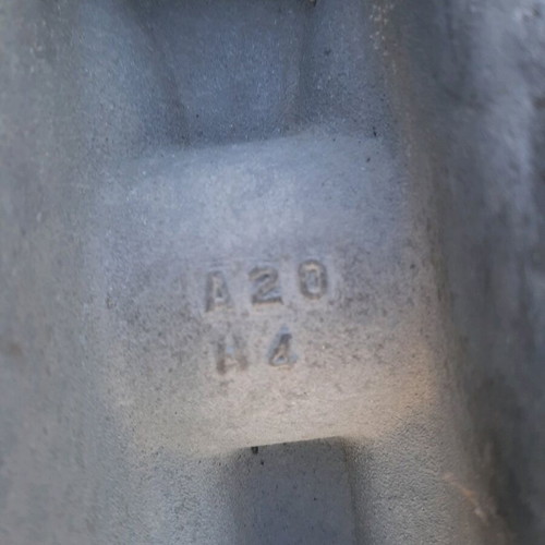 Mazda intake manifold used in good condition
