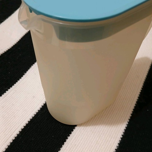 Tupperware small jug with lid used