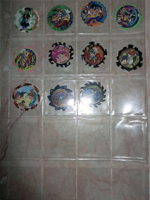 Beyblade used set with 30 pieces
