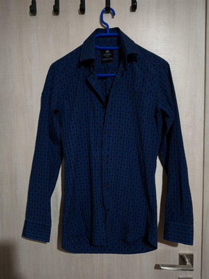 Cassel shirt blue slim fit like new, size S