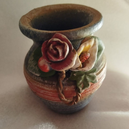 Vintage decorative small vase used, 11 centimeters