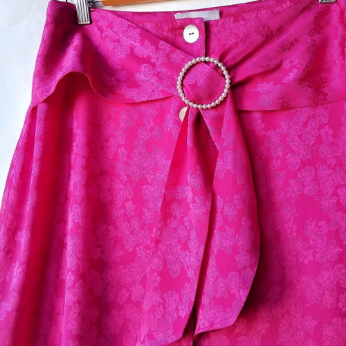 Art Dealer Midi Skirt with Etched Flowers Fuschia Size L like new