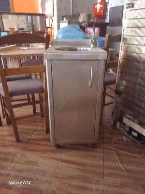 Stainless steel sink like new