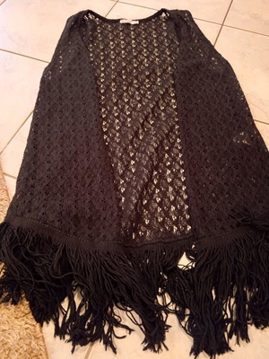 Thin knitted coat with fringes like new, size S, M, black