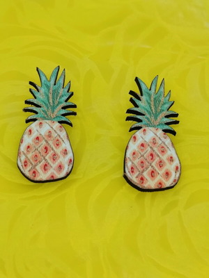 Pineapple earrings like new, wooden with stainless steel clasp