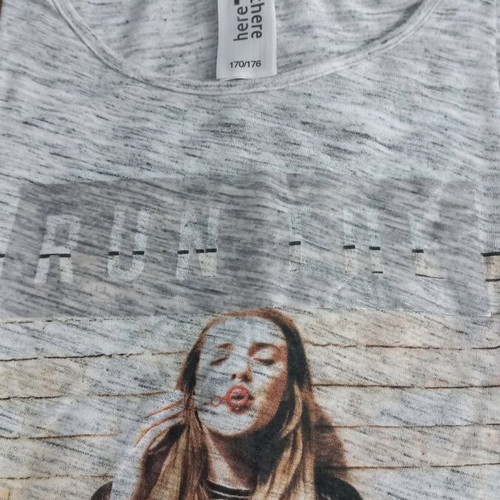 Women's grey t-shirt size S like new