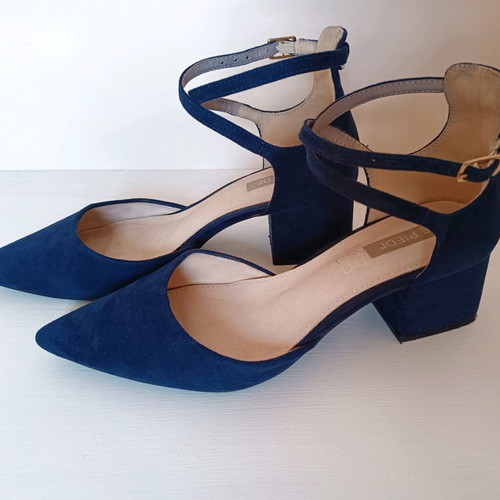 Arte Piedi suede blue pointed pumps with low block heel like new, size 37