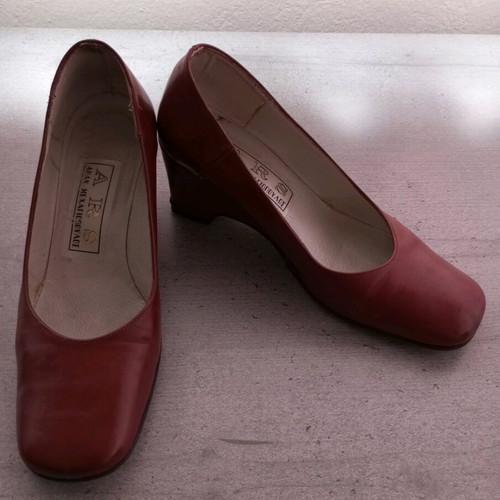 ARS Kechagiopoulos leather shoes like new, size 38, red wedge heel