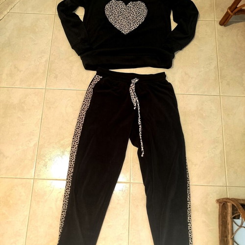 Noidinotte velour pajama set, size S, black and white